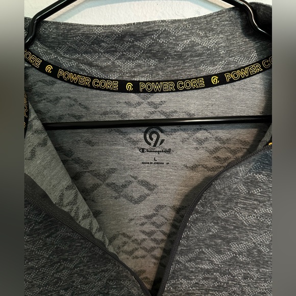 Champion Quarter Zip Long Sleeve Pull Over - Picture 2 of 4